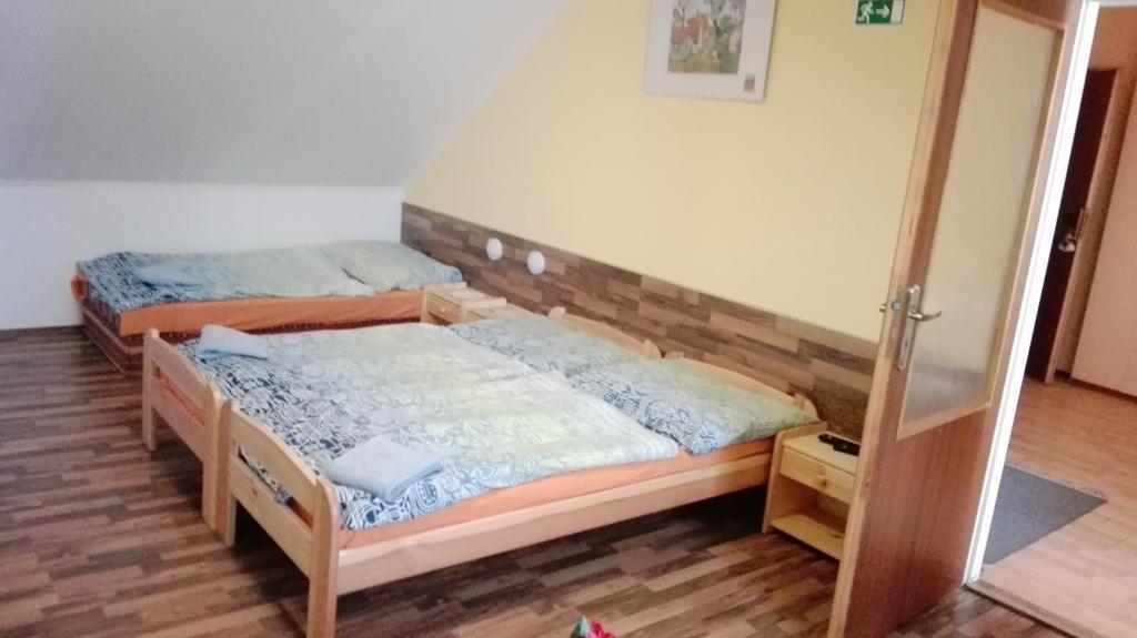 ברזנו Penzion Marina Pri Slovenskej Restauracii מראה חיצוני תמונה