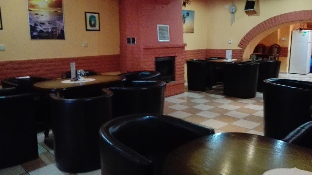 ברזנו Penzion Marina Pri Slovenskej Restauracii מראה חיצוני תמונה